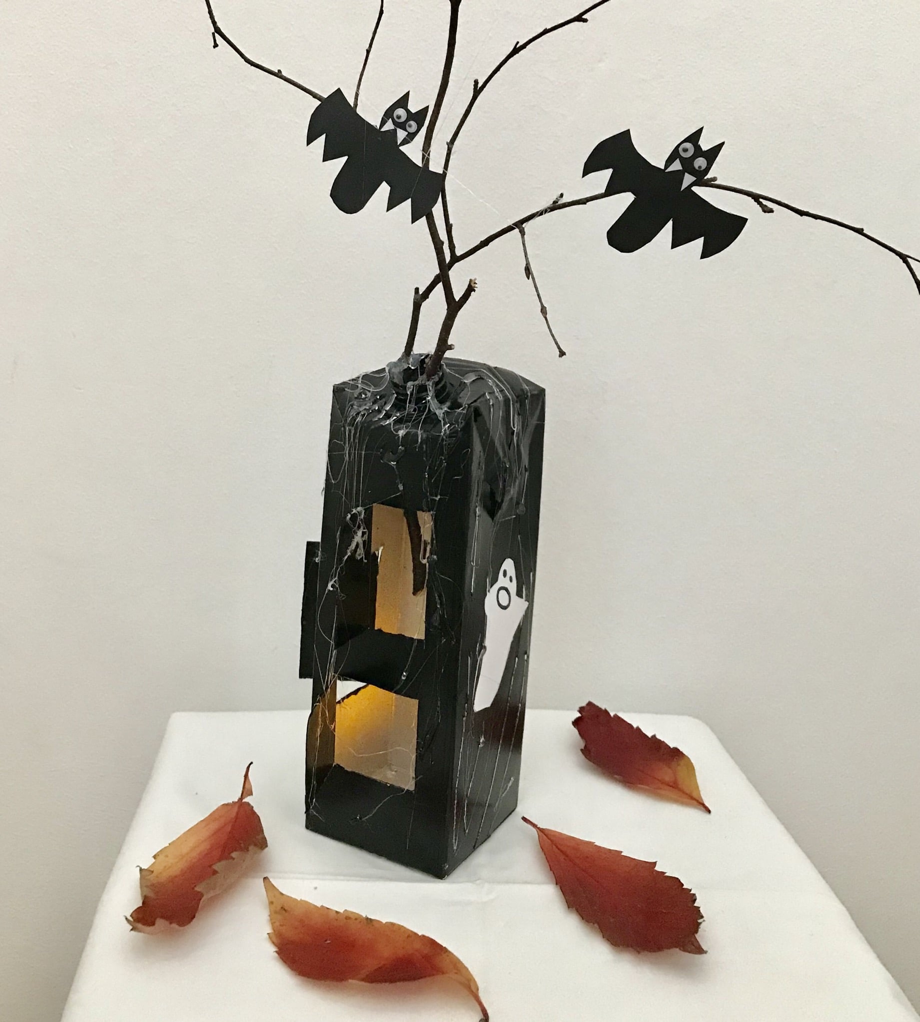 halloween deko, geisterhaus , basteln