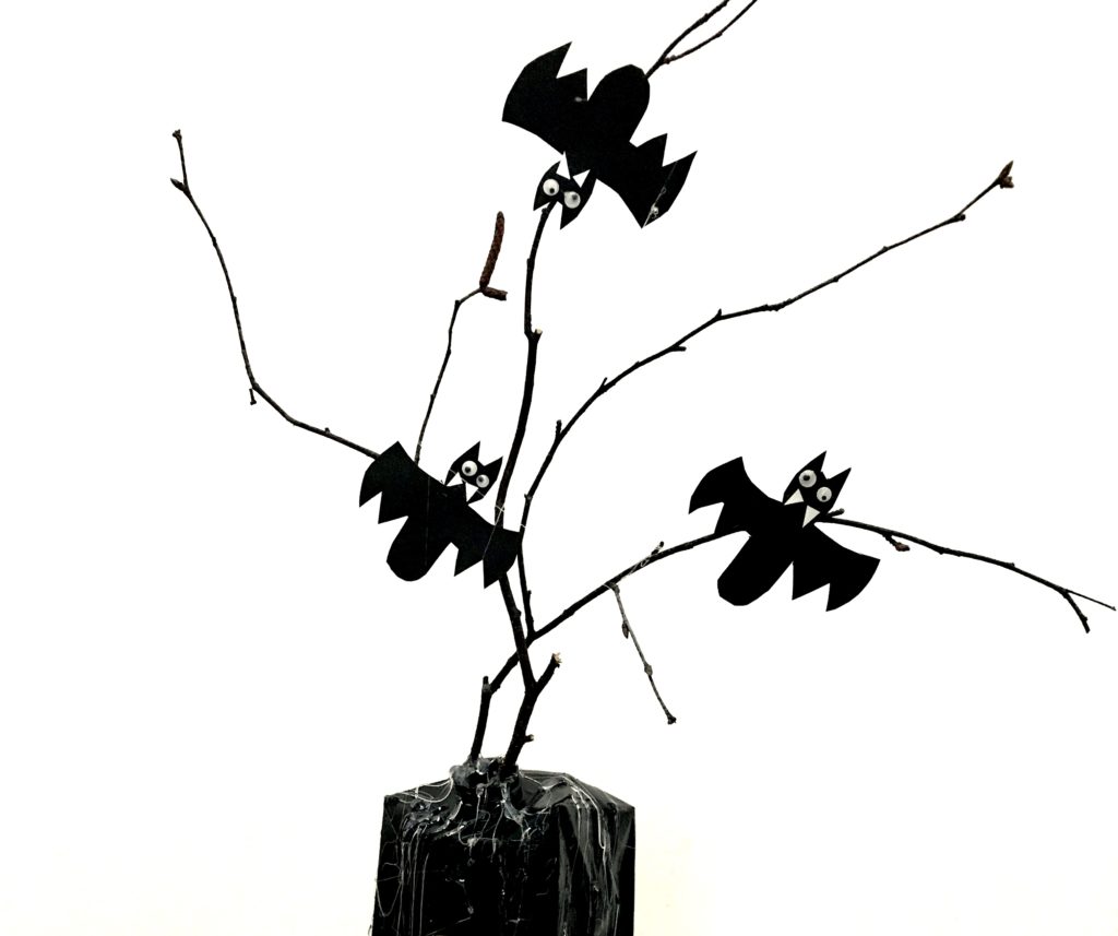 halloween-geistehaus-laterne-aus-milchkarton-basteln-deko-diy