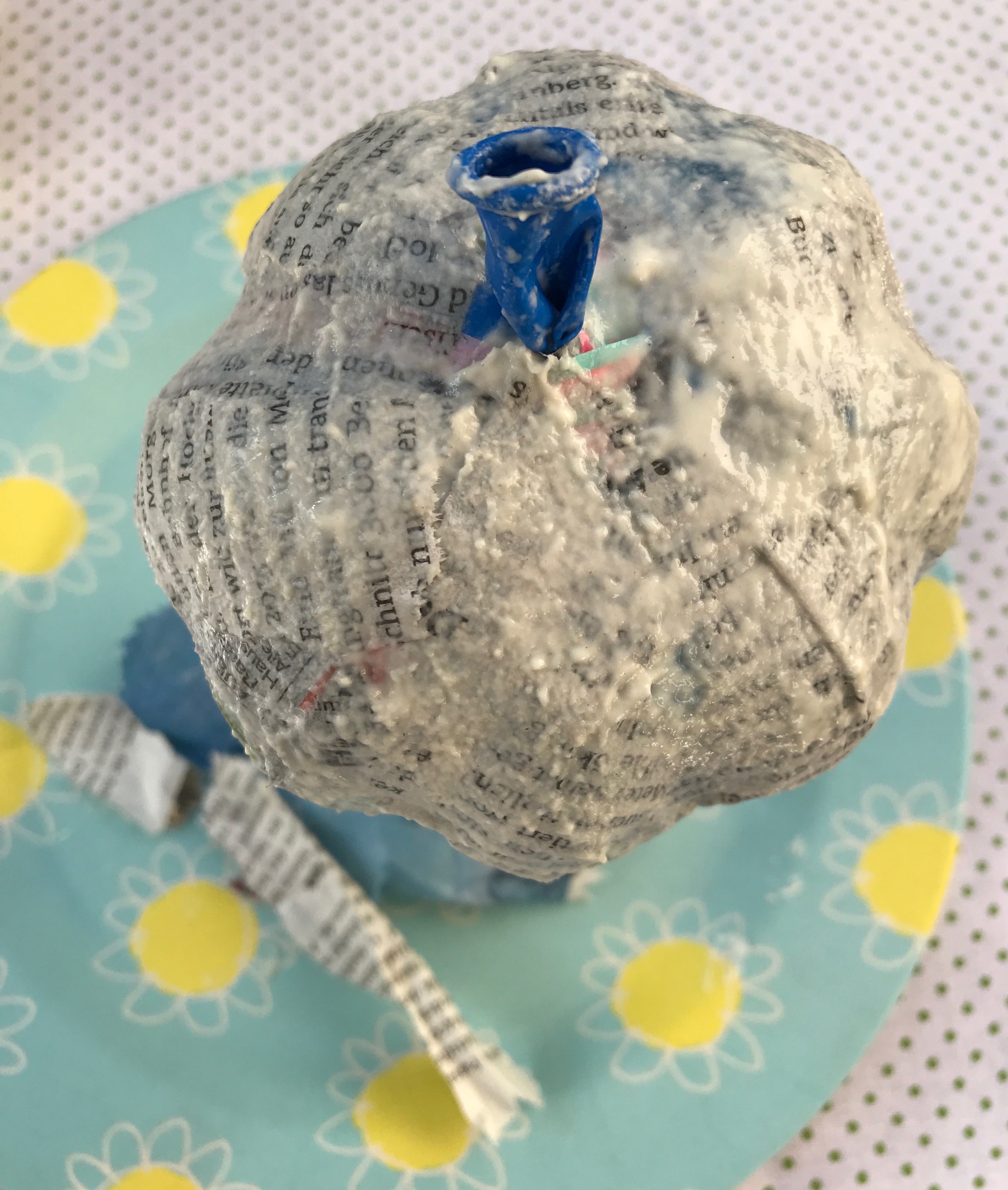 halloween-kuerbis-selbermachen-diy-modellieren-mehlkleister