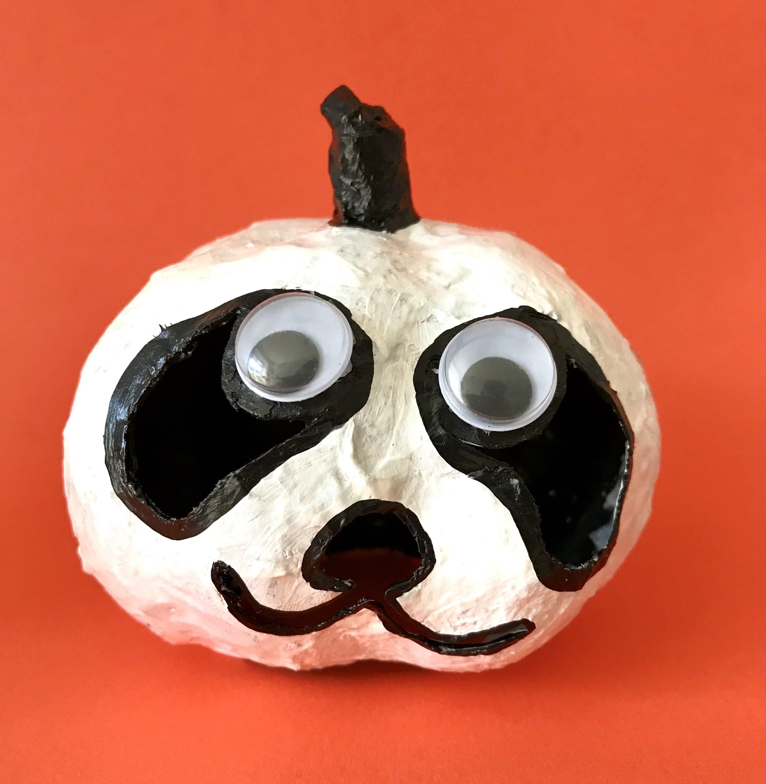 diy-halloween-kuerbis-basteln-kinder-halloween-deko-selbermachen