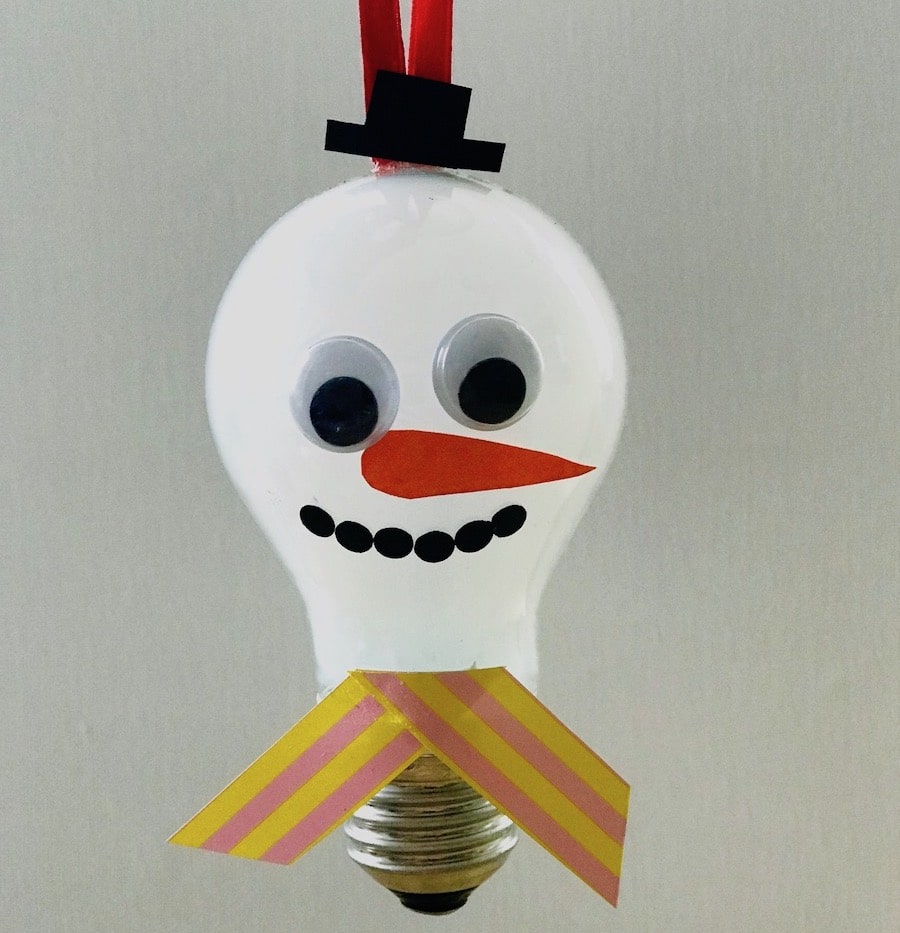 DIY Baumschmuck aus Gluehlampen, selber machen, Upcycling, Weihnachten, Schneemann