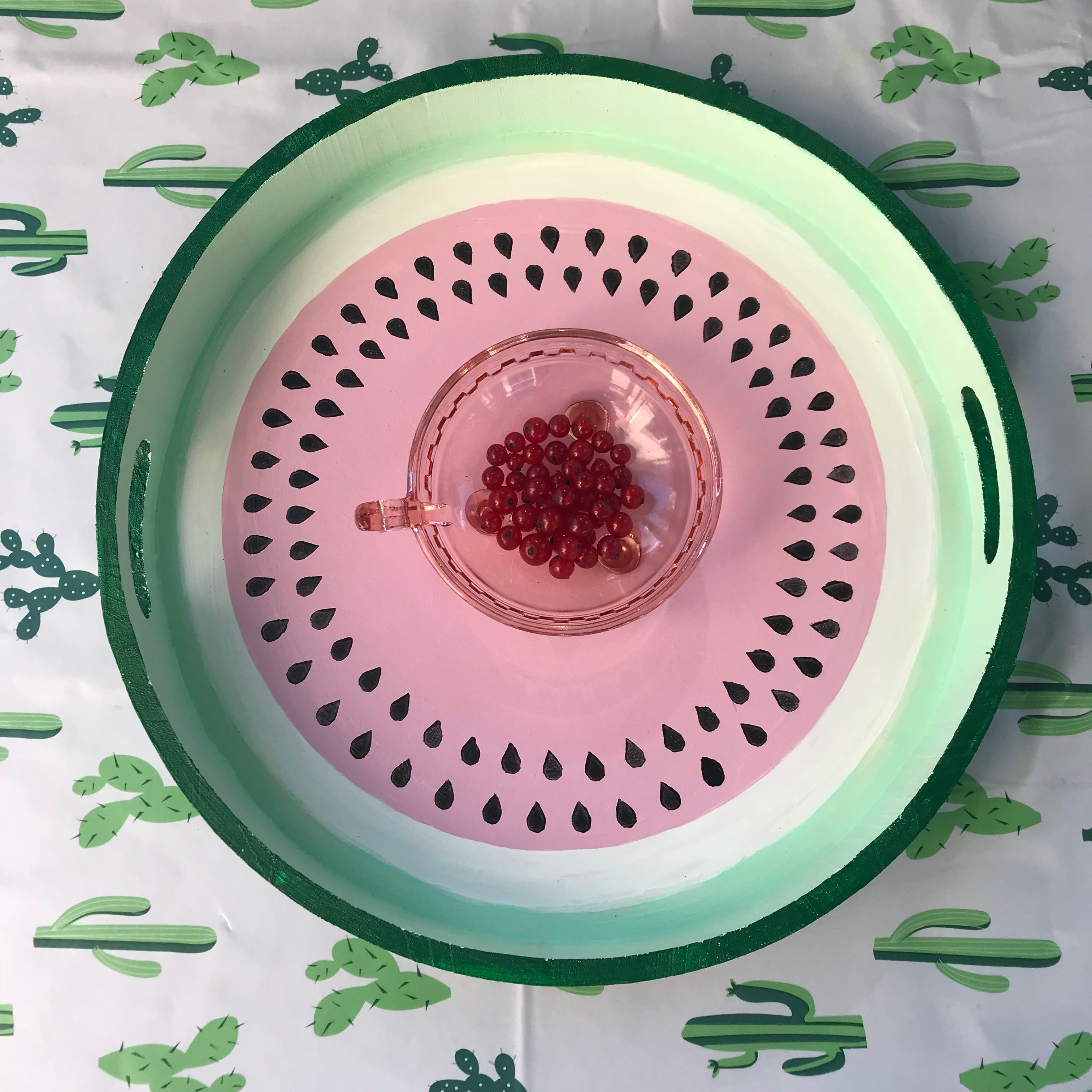 tablett-bemalen-melone-upcycling-idee-selbermachen