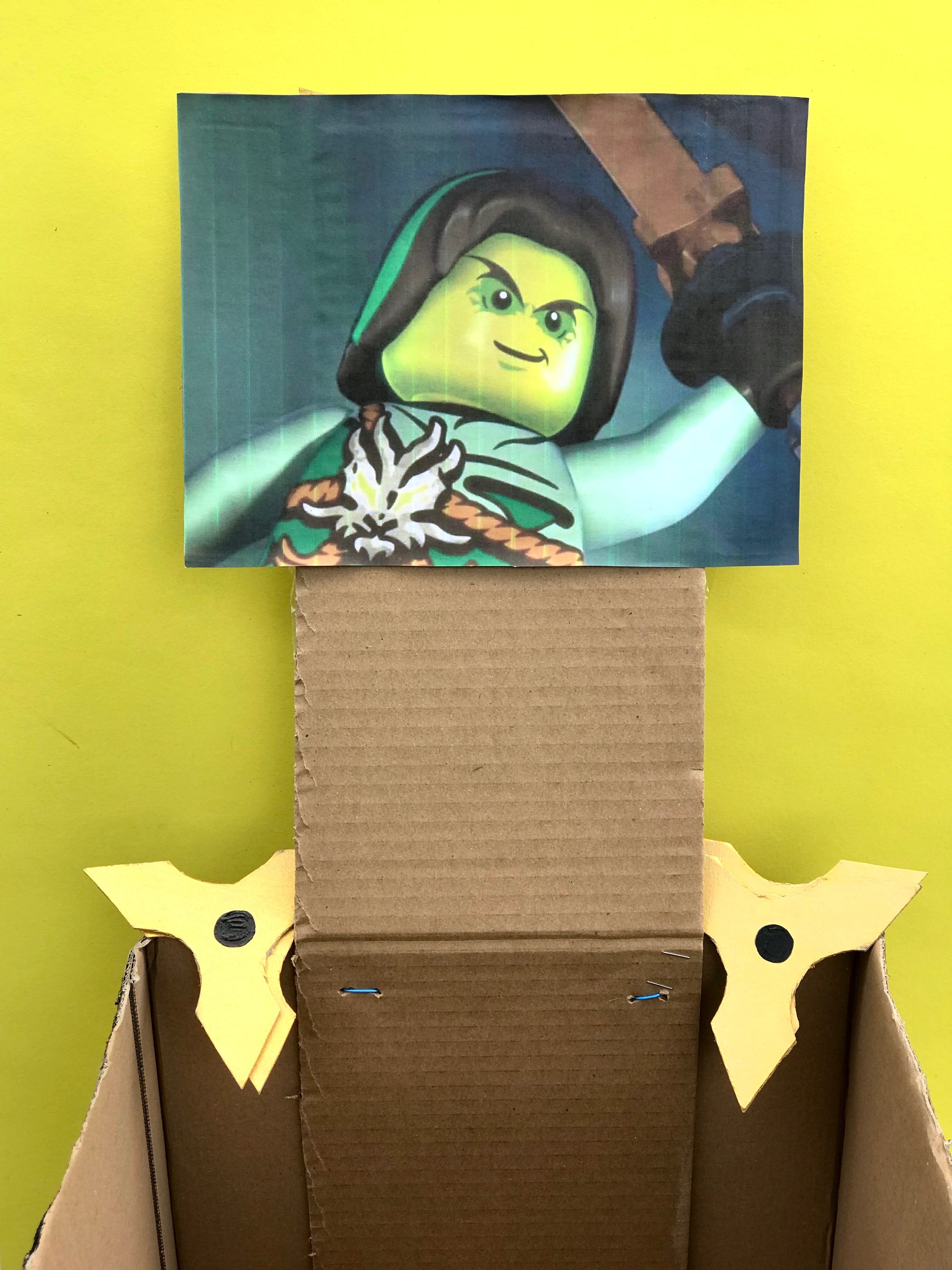 ninjago-wurfstern-spiel-pappkarton-selbermachen-kindergeburtstag-nachhaltig-feiern