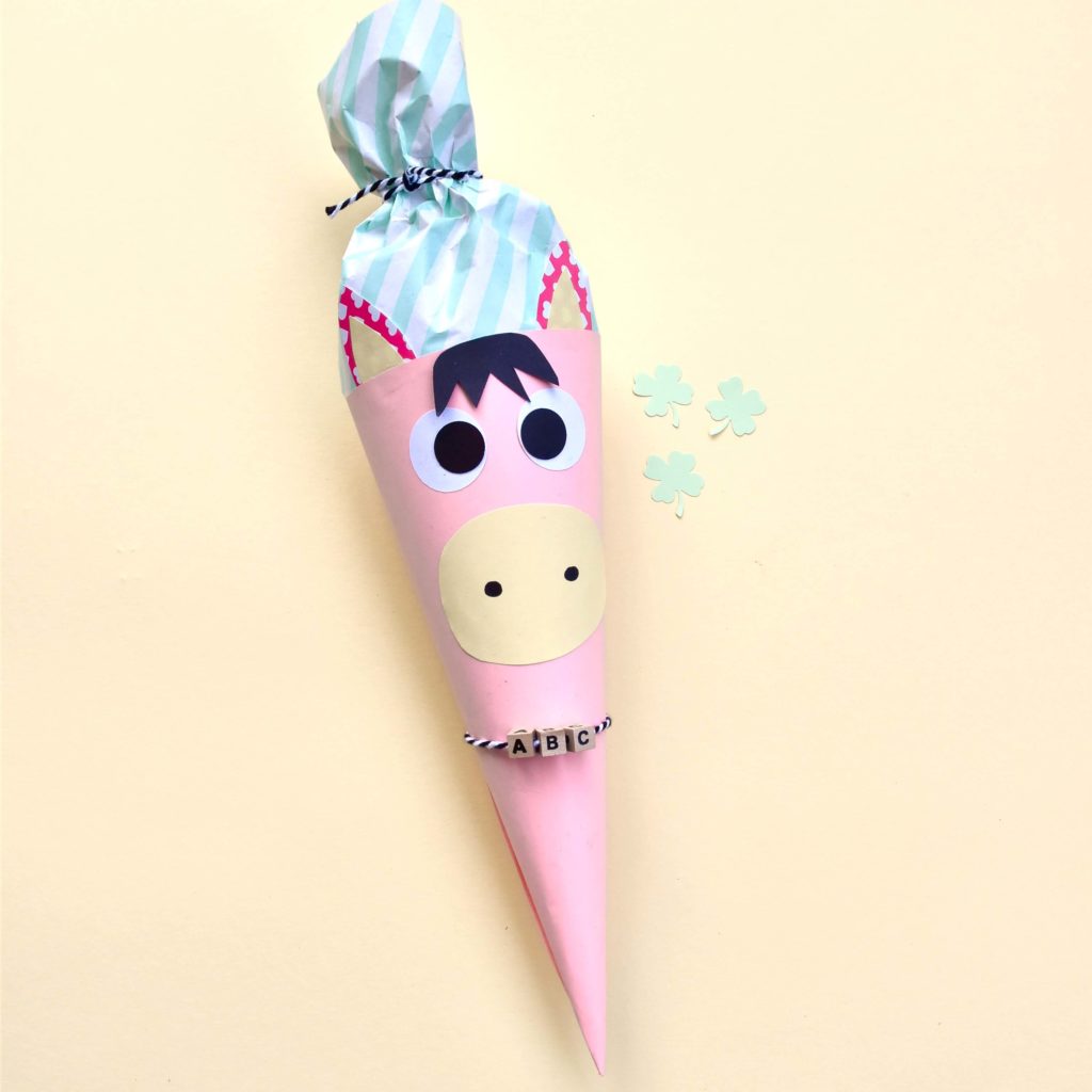 5 ganz besondere Ideen für die Einschulung 9 ideen-fuer-die-einschulung-min-schultuete-selbermachen-pferd