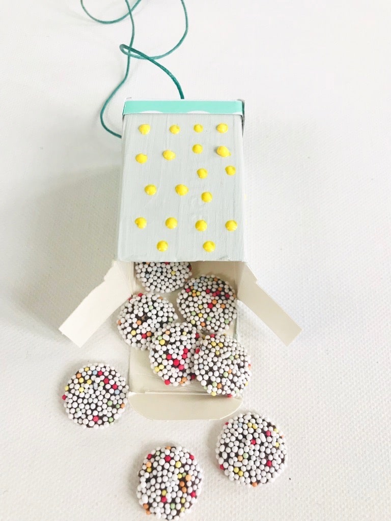 DIY Christbaumschmuck Suessigkeiten, selbermachen, Füllung, Upcycling