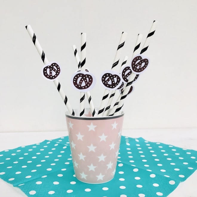 Jahrmarkt Party, Strohhalm Deko selber machen, Upcylcling, umweltbewusst, nachhaltig feiern