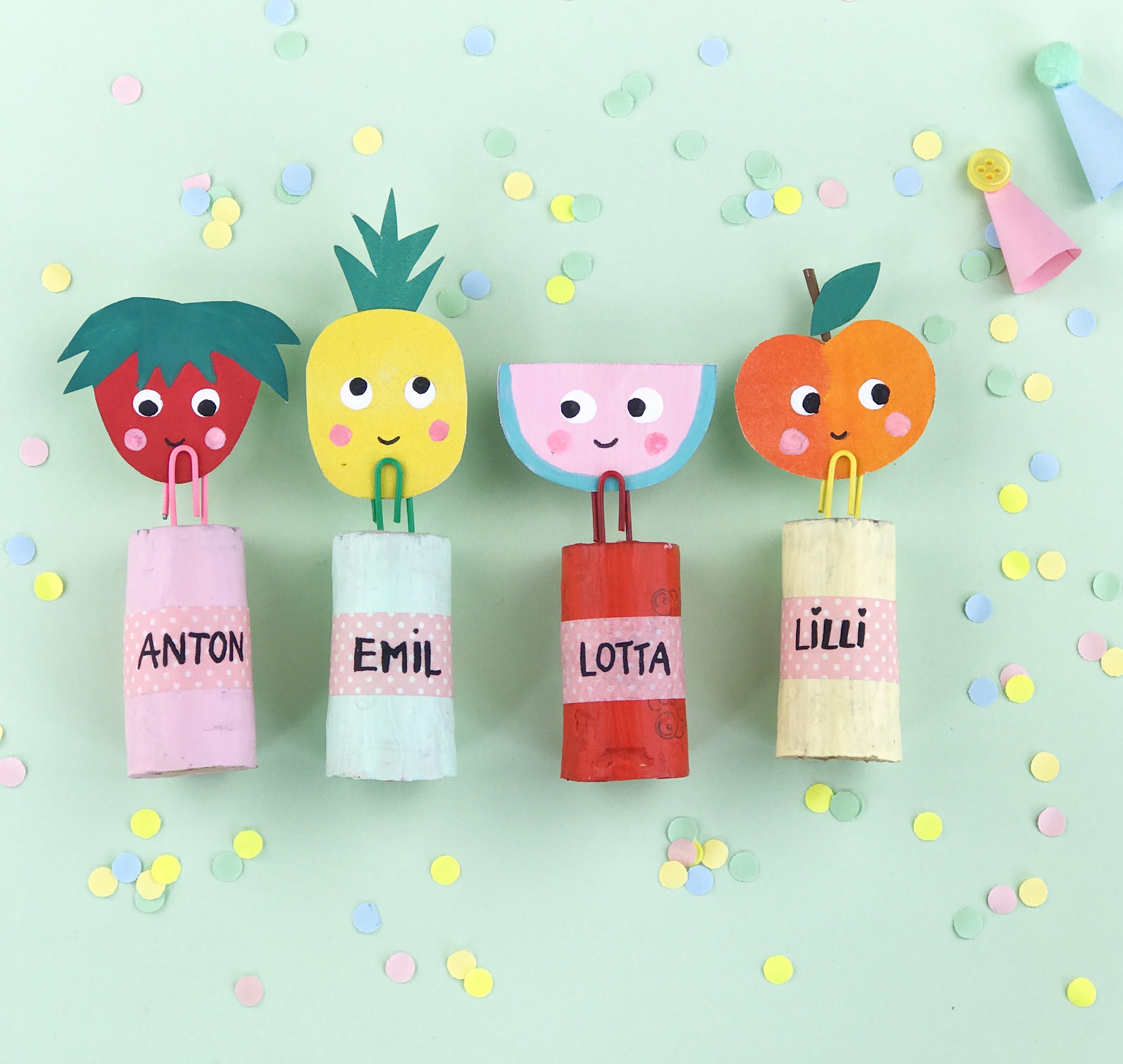Nachhaltige Mitgebsel, Tutti Frutti Party, Tischkarten aus Korken, selber machen, Upcycling Kinder