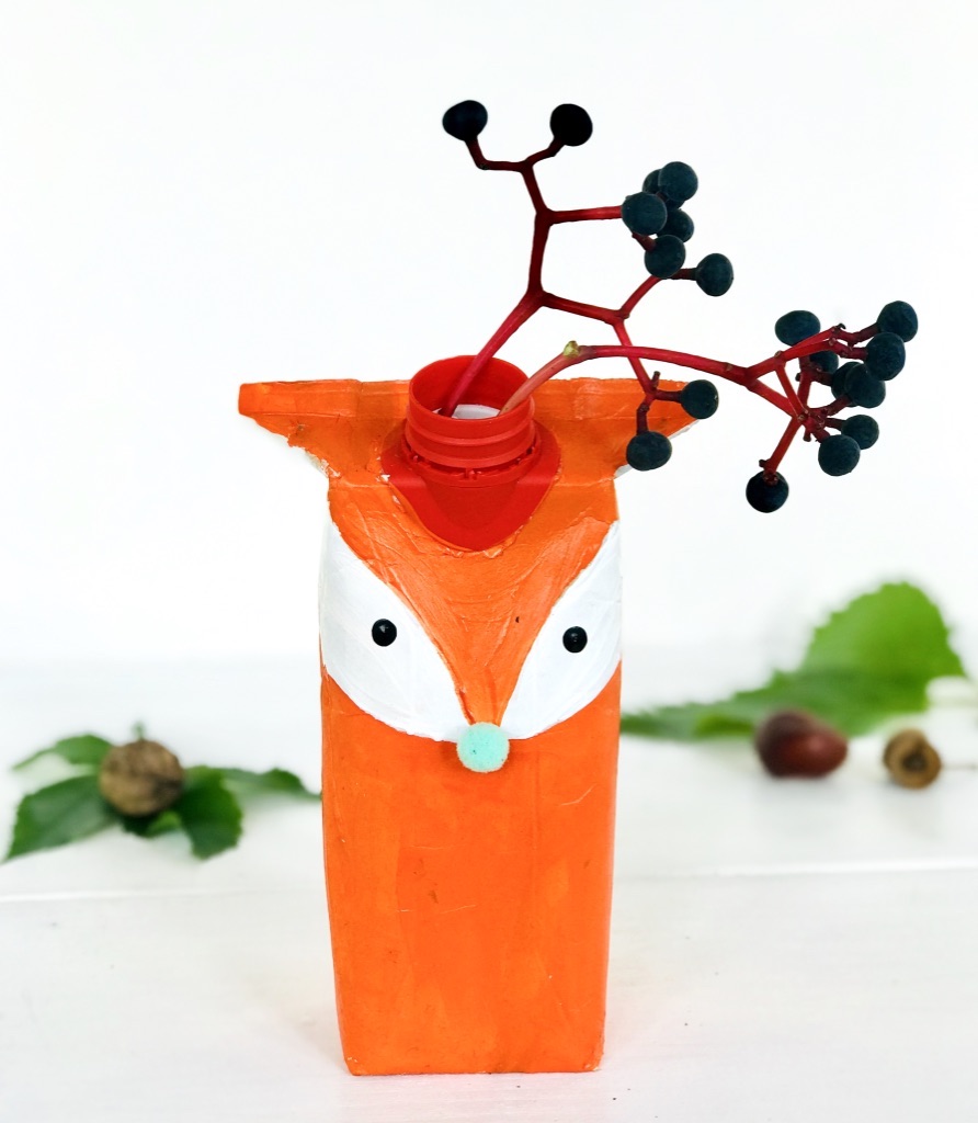 Fuchs Vase aus Tetrapak, Upcycling fuer Kinder