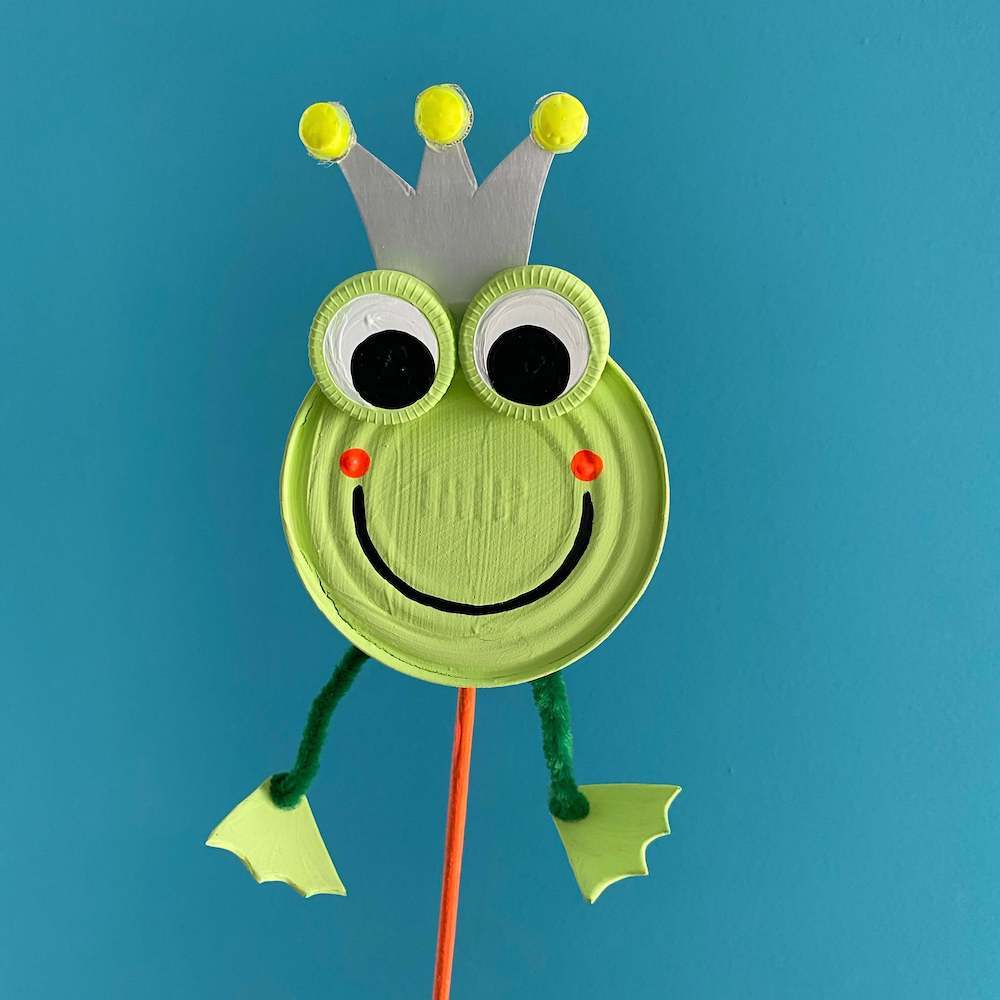 gartendeko-basteln-frosch-dose-insektenhotel-gartenstecker-kinder-upcycling-diy