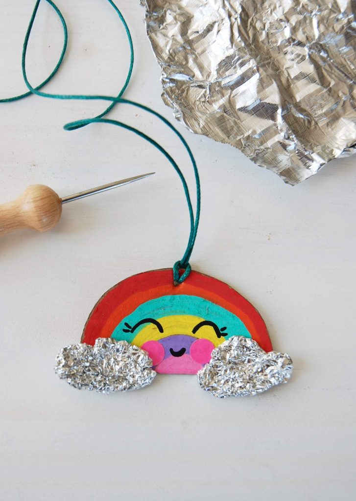 regenbogen kette pappe selbermachen