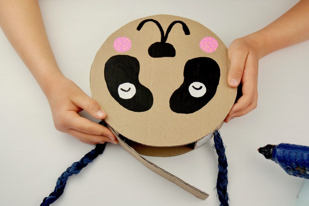 tasche-basteln-pappe-karton-schritt 7