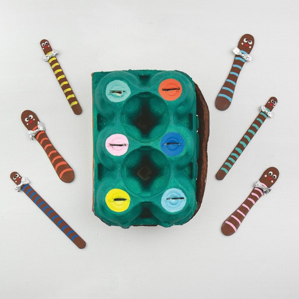 regenwurm-spiel-aus-eierkarton-basteln-anleitung