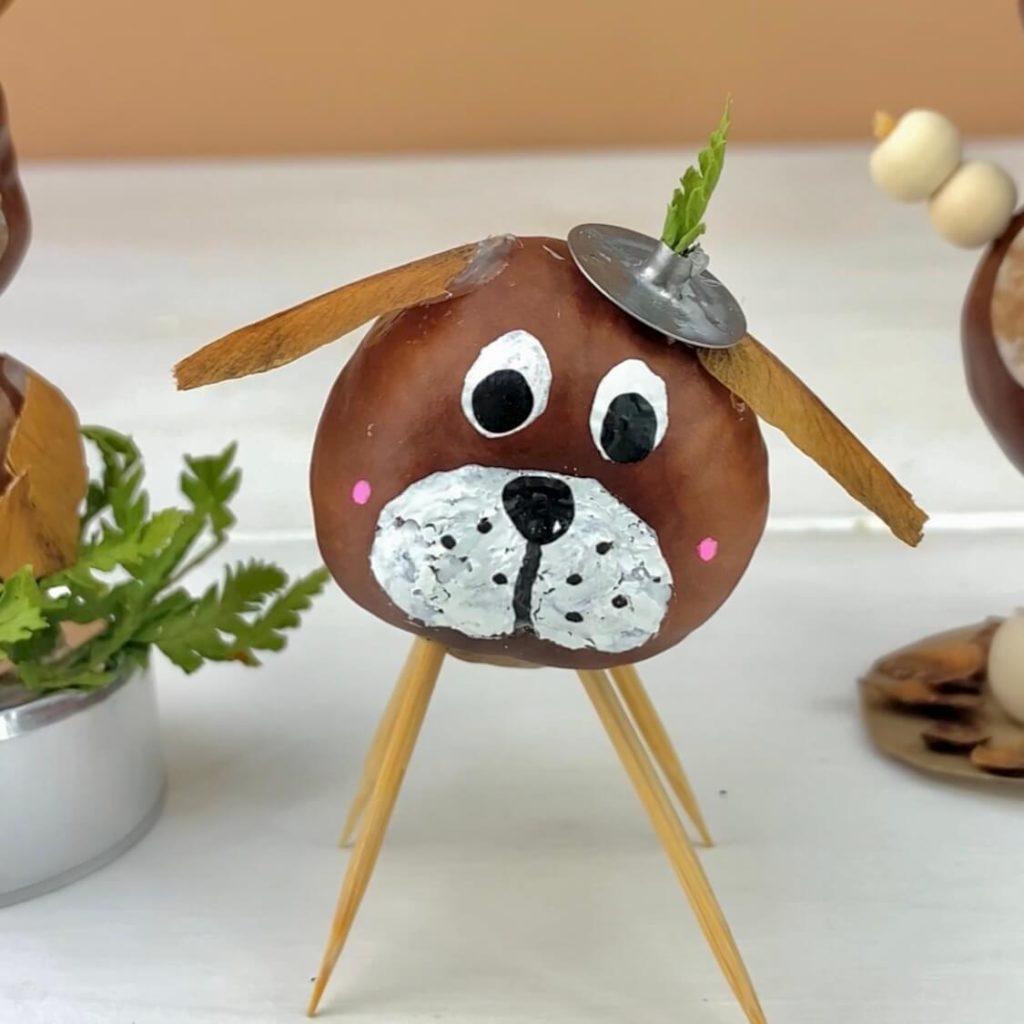 kastanientiere-hund-kastanienfiguren-herbst-bastelideen-kastanien-kinder-baer
