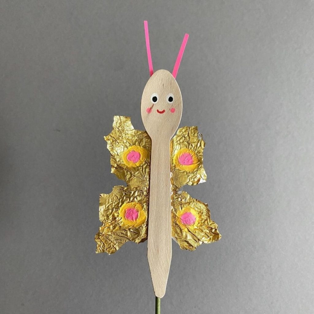 schmetterling-aus-holzlöffel-basteln-upycling