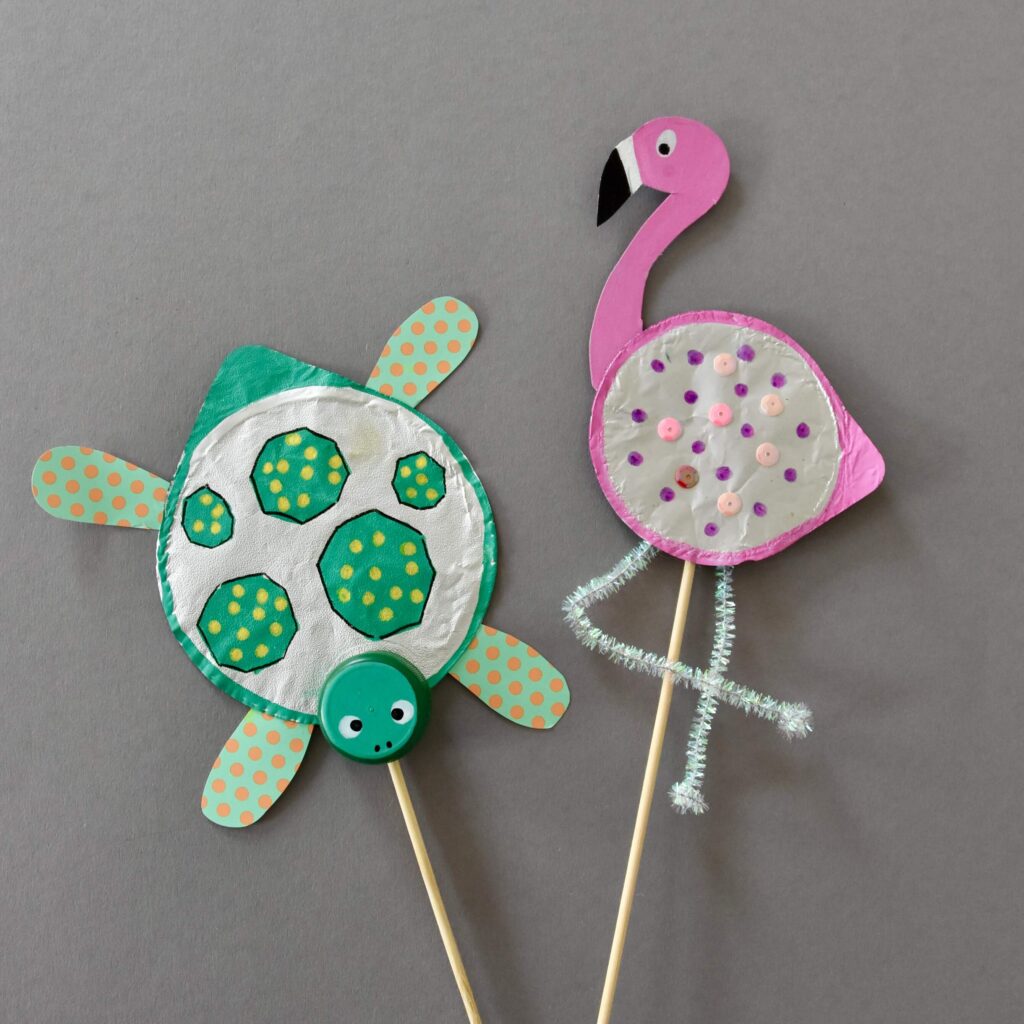 5 Einfache Upcycling Ideen für Kinder 9 joghurtdeckel-upcycling-deko-flamingo-schilldkroete