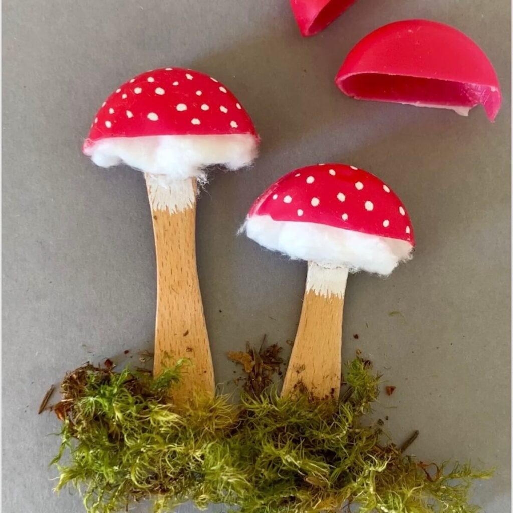Upcycling Fliegenpilz aus Wachsschicht als Idee fürs Herbstbasteln