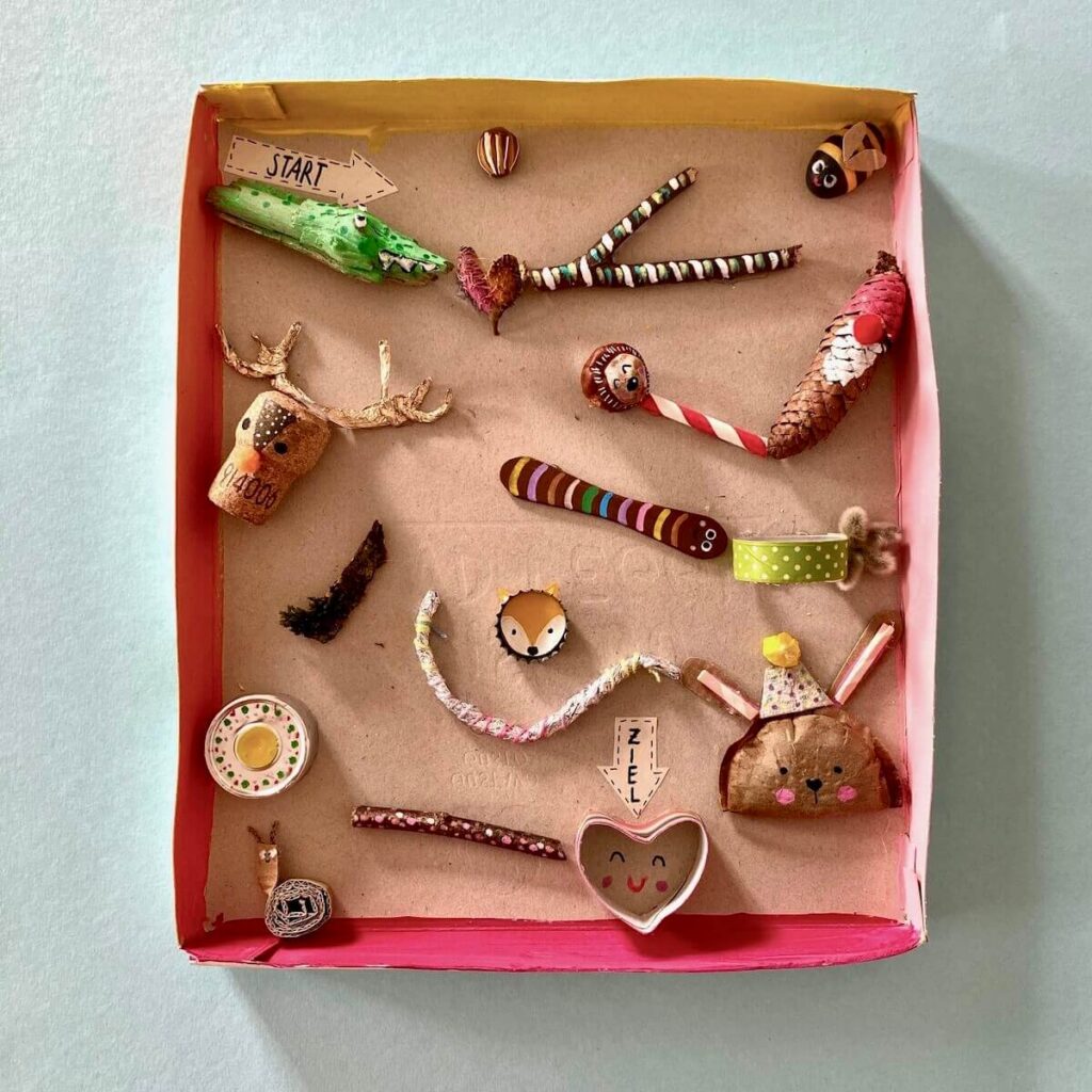 Geduldspiel aus Naturmaterialien als Idee fürs Herbstbasteln