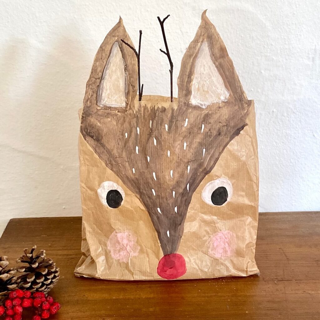 Herbst Laterne aus Brottüte als Idee für das Herbstbasteln