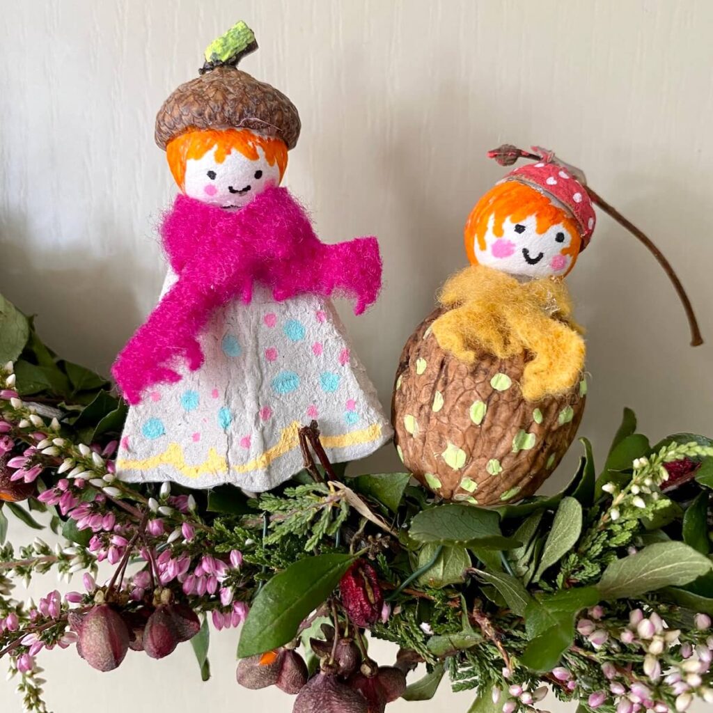 Herbstkranz Figuren aus Nüssen, Eicheln und Eierkartonspitzen basteln