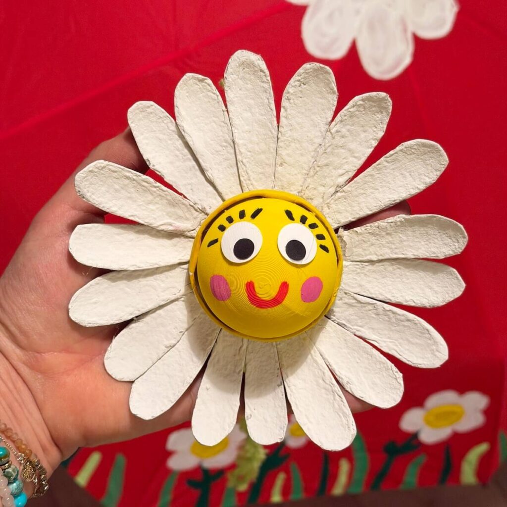 Gänseblümchen aus Eierkartn für den Frühling basteln